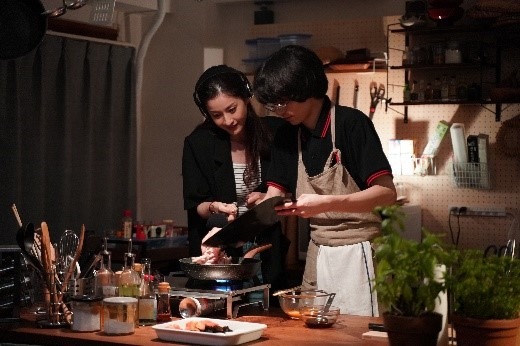 ドラマ「ホメられたい僕の妄想ごはん」後半を彩る“妄想美女”役に、堀田茜や堀未央奈らが登場!
