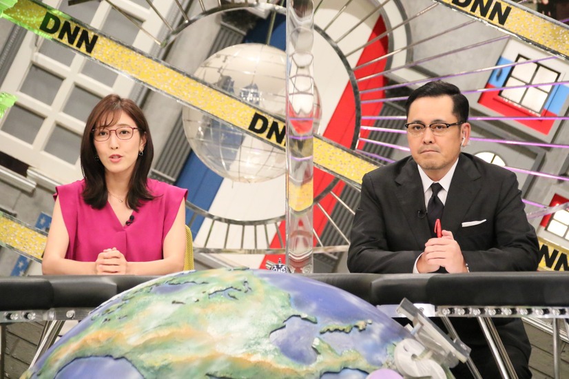左から）小澤陽子、アリタ哲平（C）フジテレビ