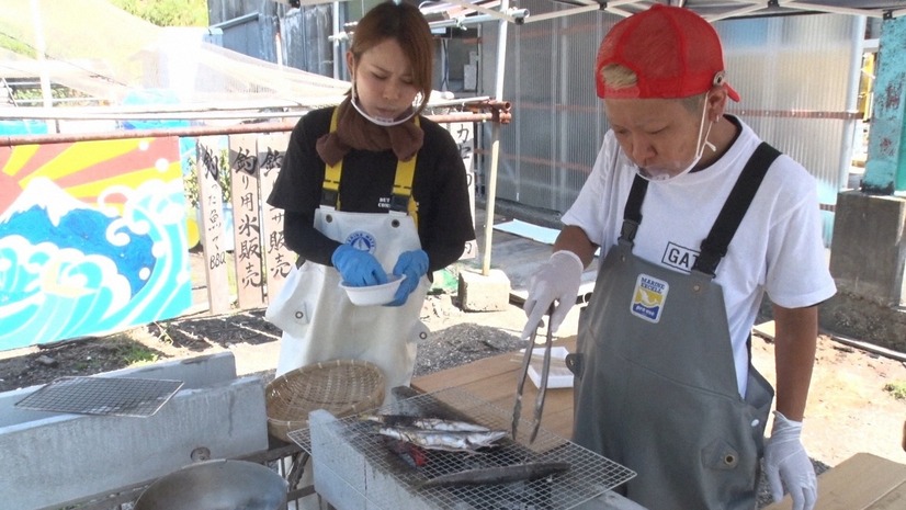 海の家では、獲った魚をBBQすることができる（C）TBS