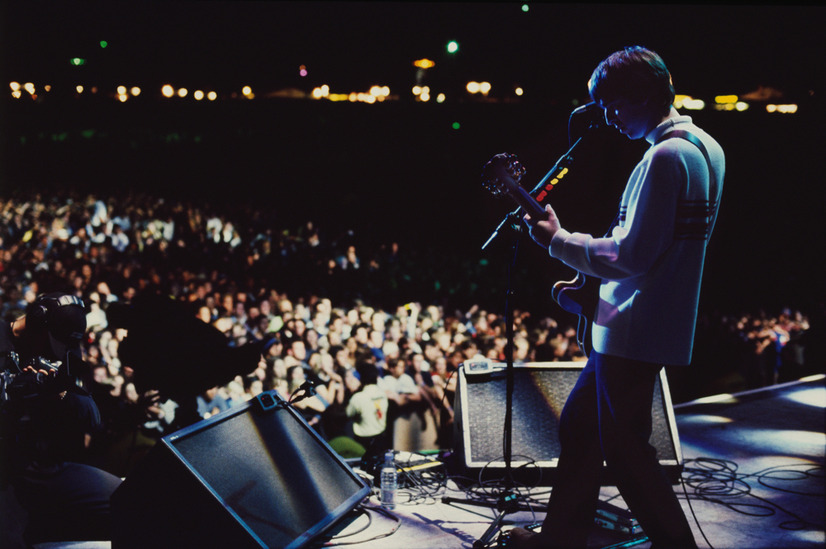 OASIS KNEBWORTH 1996_CREDIT JILL FURMANOVSKY