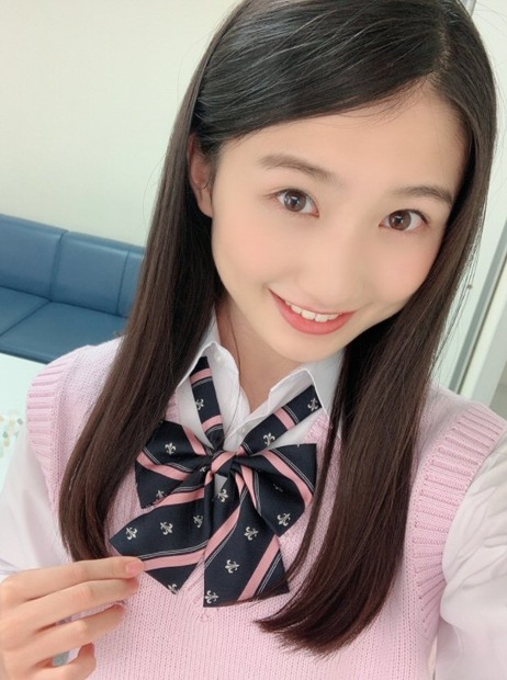 塩月希依音（写真は公式Twitterから）　※写真は所属事務所より使用許諾を得ています