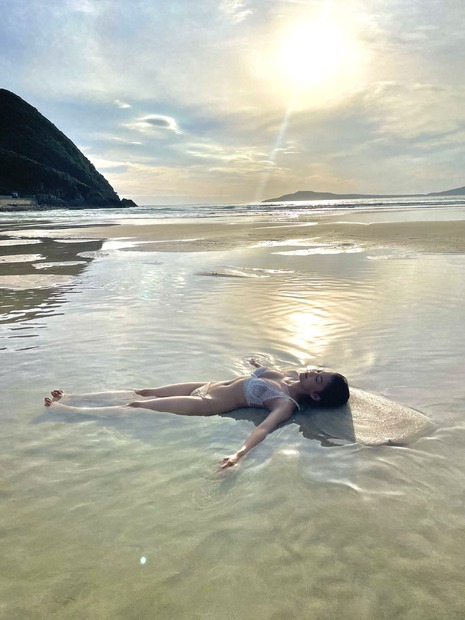 写真は吉澤遥奈の公式Twitterから（※写真は所属事務所より掲載許諾をいただいております）