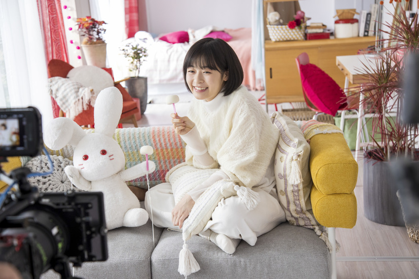 森七菜、「雪見だいふく」CMに起用！ぷにぷにポーズも