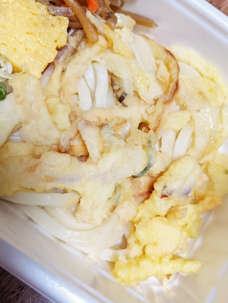 丸亀製麺の“秋の新商品”3種類を実食！ TOKIOの松岡昌宏と共同開発した『トマたまカレーうどん』など