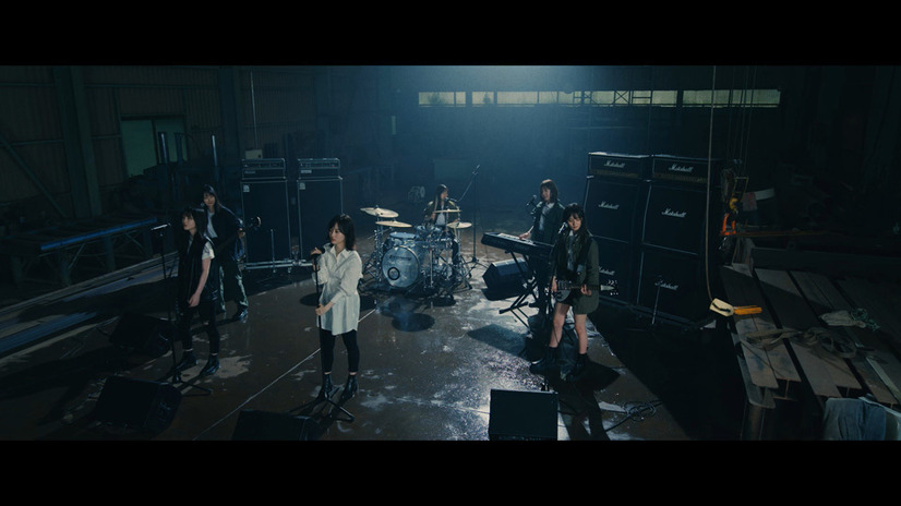 乃木坂46「泥だらけ」MV