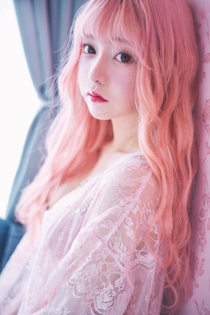 『望月める写真集 mell』（講談社）