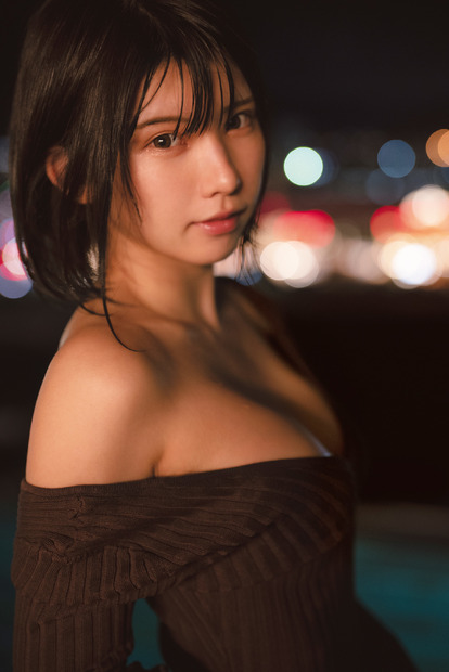 えなこ写真集『OFF COSTUME』（発売：宝島社、撮影：中村和孝）特典ポストカード
