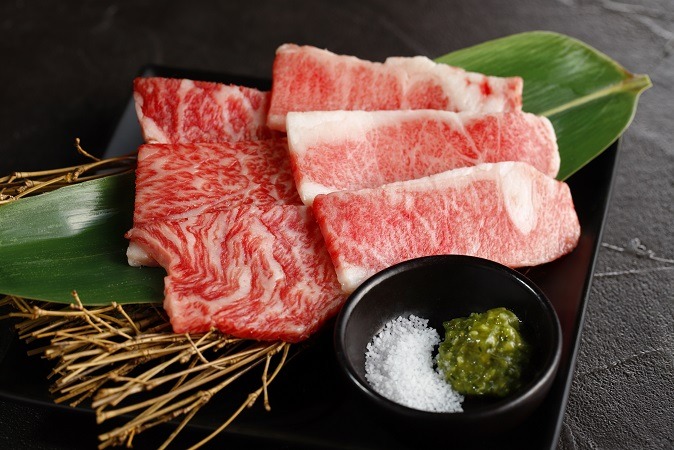 焼肉の和民、「極上！A5和牛コース」“肉の日限定”価格＆内容で提供