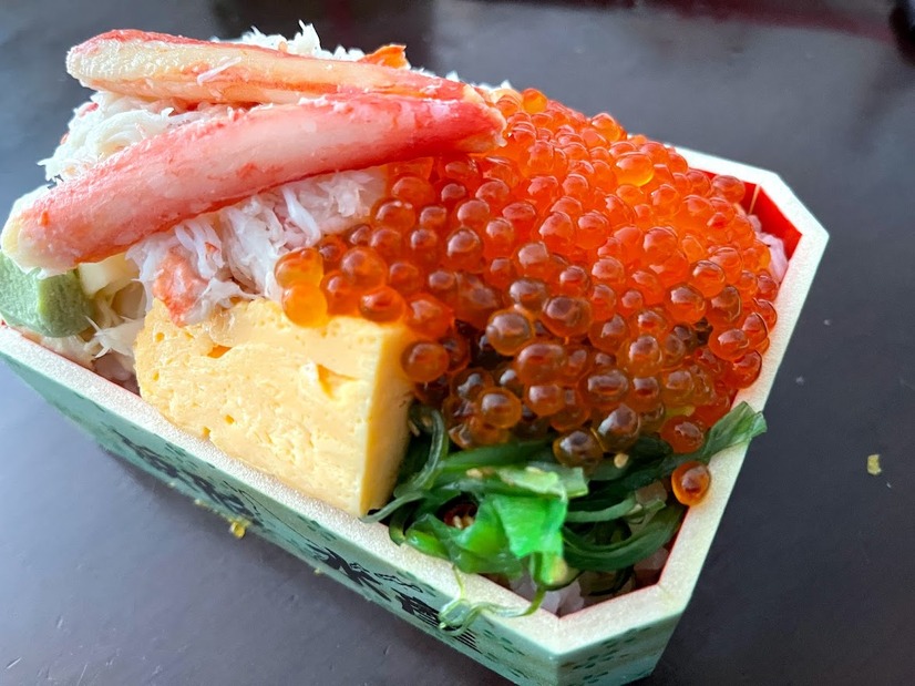 こぼれ落ちそうな海鮮ネタの弁当も！北の美味大集合の「秋の大北海道展」21日まで開催