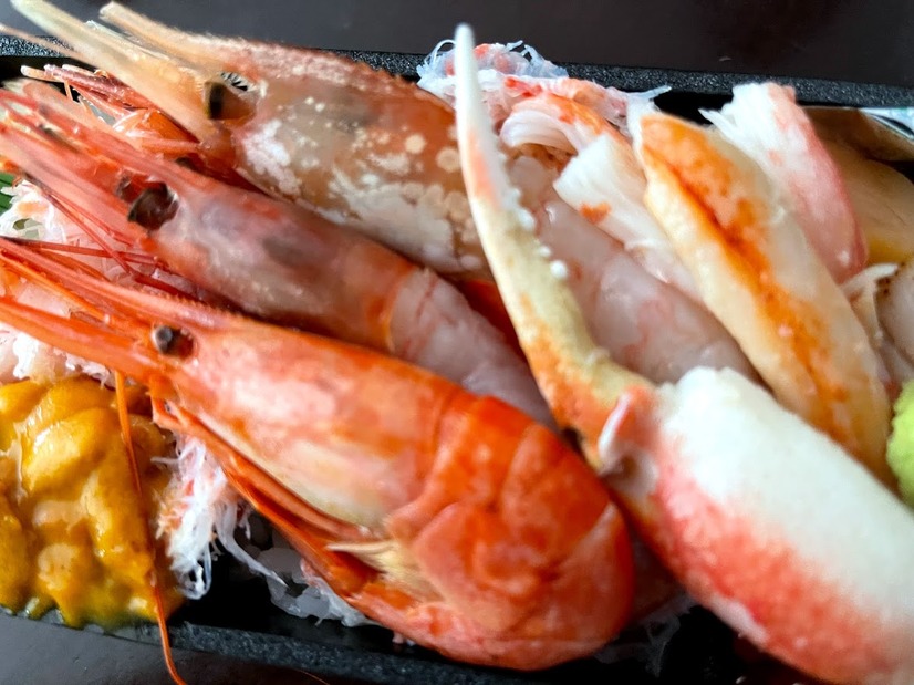 こぼれ落ちそうな海鮮ネタの弁当も！北の美味大集合の「秋の大北海道展」21日まで開催