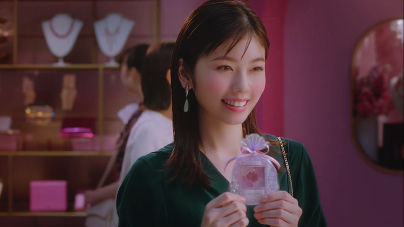 小芝風花、かわいすぎる「儚げ透明感」メイク！CM動画先行公開