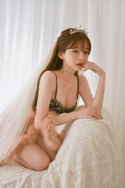 韓国人気モデル・テリ、初の下着モデルに挑戦！透明感あふれる魅力全開！