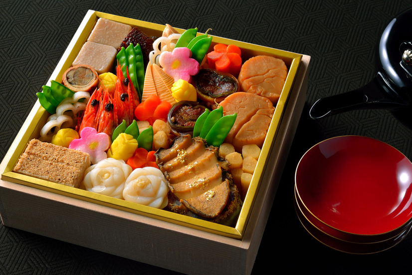 ホテル椿山荘東京 料亭「錦水」特選おせち料理 三段重