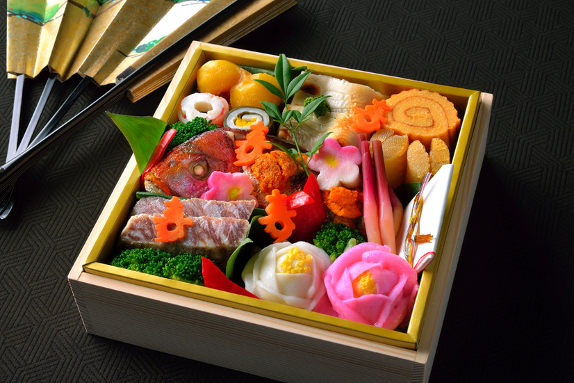 ホテル椿山荘東京 料亭「錦水」特選おせち料理 三段重
