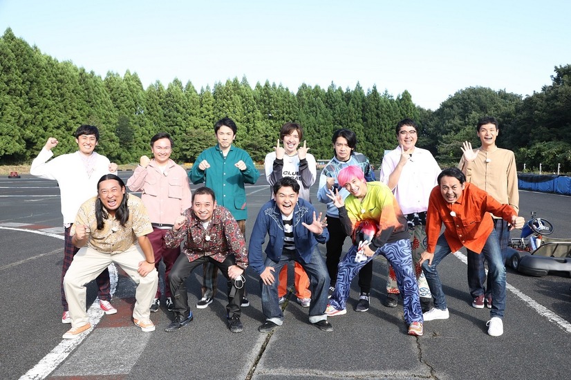 上段左から）山本博、山内健司、濱家隆一、りんたろー。、野田クリスタル、村上、もう中学生／下段左から）秋山竜次、大悟、ノブ、兼近大樹、田中卓志（C）フジテレビ
