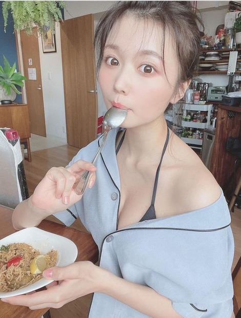 写真は小日向ゆかの公式Instagramから（※写真は所属事務所より掲載許諾をいただいております）