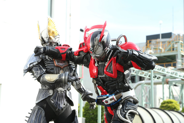 『劇場版 仮面ライダードライブ サプライズ・フューチャー』（C）2015 劇場版「ドライブ・ニンニンジャー」製作委員会 （C）石森プロ・テレビ朝日・ADK・東映