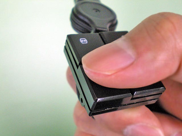 おもに親指一本で一連の操作を行える