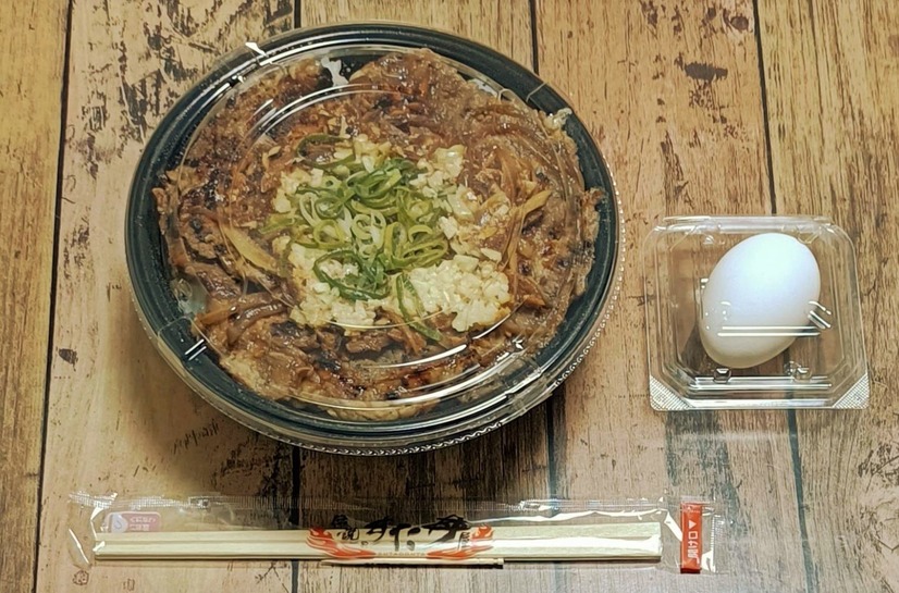 背脂たっぷりの“極上大判カルビ”が旨い！「すたみな極カルビステーキ丼」を実食!