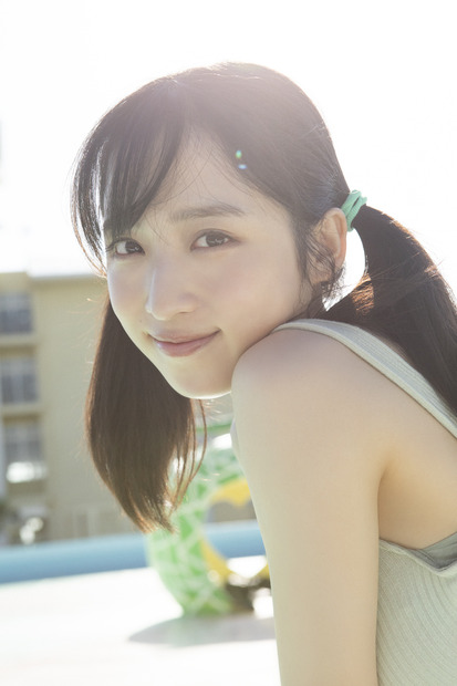 AKB48・小栗有以1st写真集『タイトル未定』（発売：小学館、撮影：細居幸次郎）