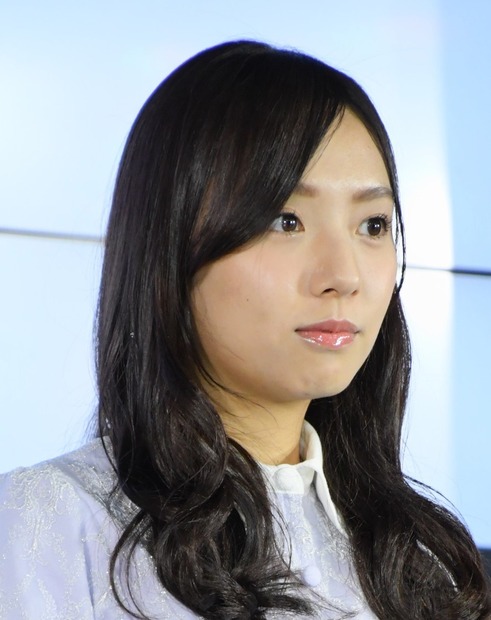 新内眞衣【写真:竹内みちまろ】