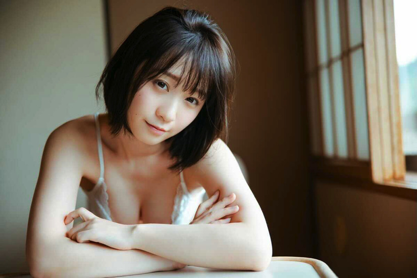 伊織もえ写真集「内緒話」