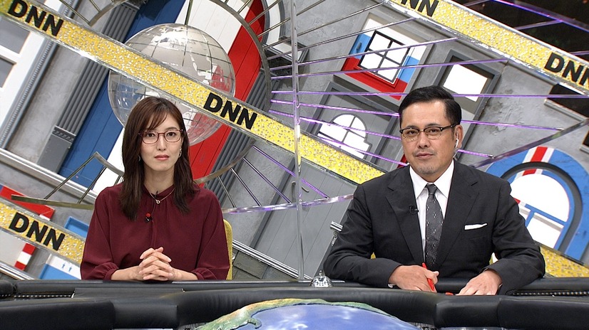 左から）小澤陽子、アリタ哲平（C）フジテレビ