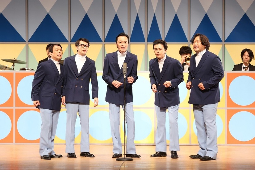「ドリフのズンドコ節」左から）金田明夫、松本岳、遠藤憲一、勝地涼、加治将樹（C）フジテレビ