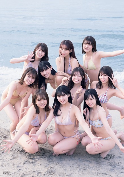 『B.L.T.2022年2月号増刊　B.L.T.×HKT48グラビアSP版』別冊付録両面超ビッグポスター：本村碧唯・神志那結衣・渕上舞・栗原紗英・田中美久・山下エミリー・運上弘菜・小田彩加・武田智加・松本日向（HKT48）（c）東京ニュース通信社