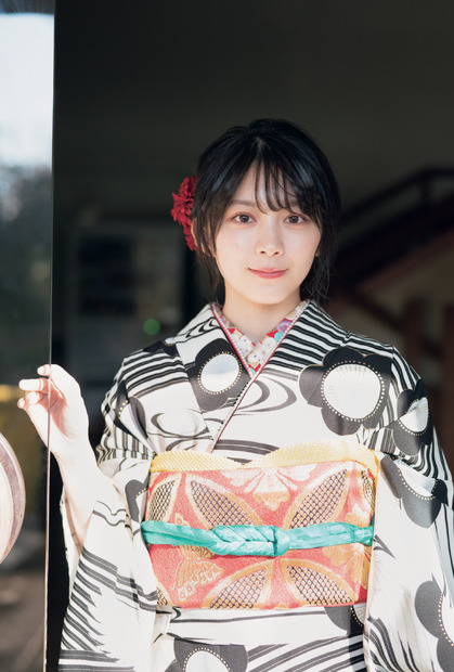 『20±SWEET[トゥエンティ・スウィート] 2022 JANUARY』ローソンエンタテインメント購入特典ポストカード：森田ひかる（櫻坂46）（c）東京ニュース通信社