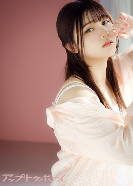 『アップトゥボーイ Vol.310』誌面カット：伊藤理々杏（乃木坂46）　（c）ワニブックス