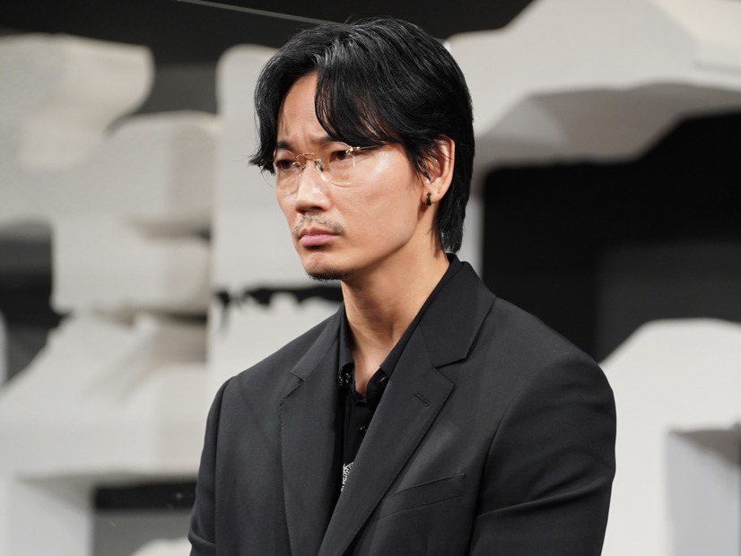 綾野剛【写真：竹内みちまろ】