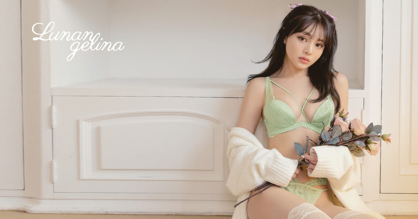 新作「Romance Lacy Lingerie」を着こなすちぃぽぽ