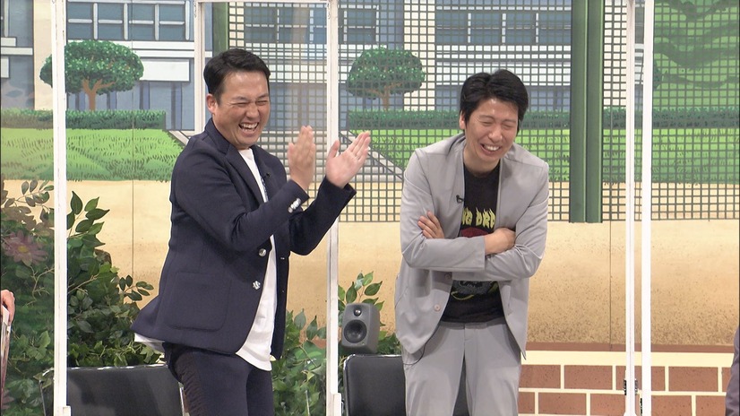 ゲストの藤崎マーケット（左：田崎佑一、右：トキ）（C）MBS