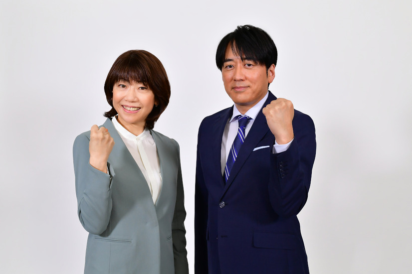 スペシャルキャスターの高橋尚子(左)と総合司会の安住紳一郎TBSアナウンサー(右)（C）TBS