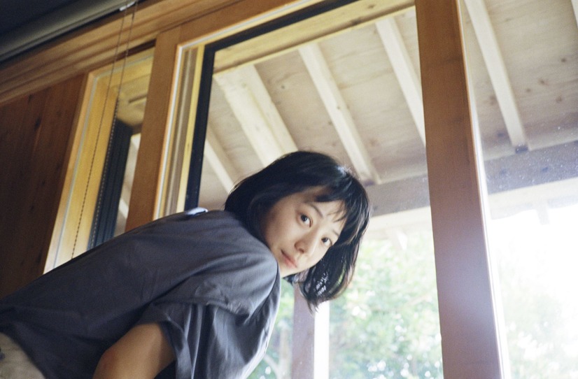 夏帆写真集『おとととい』収録カット（c）SDP