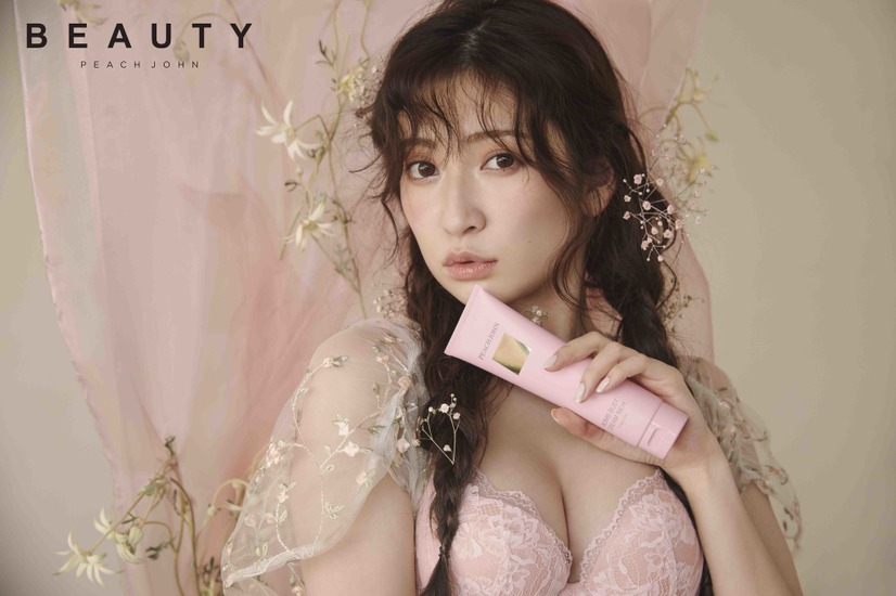 吉田朱里
