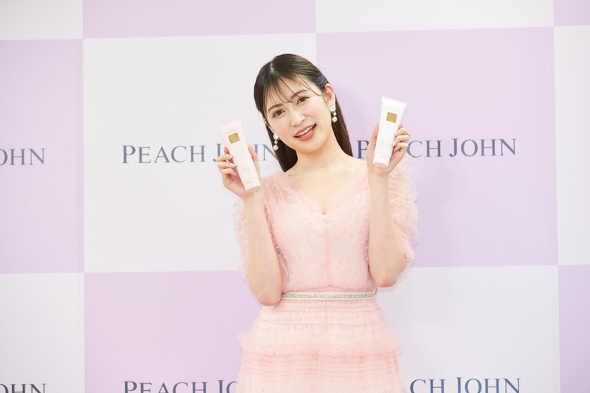吉田朱里