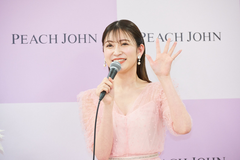 吉田朱里