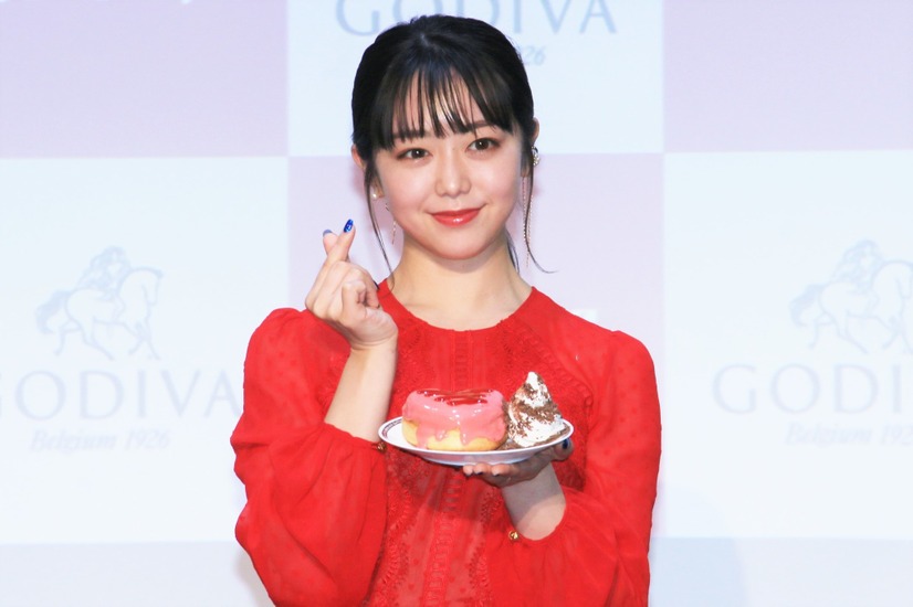 峯岸みなみ【撮影：小宮山あきの】