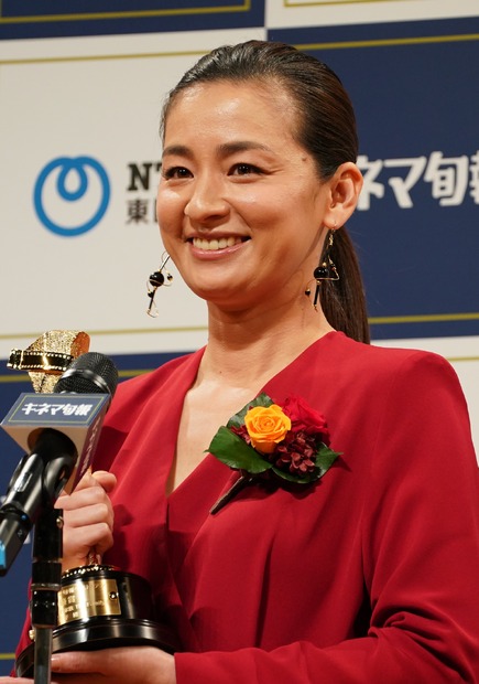尾野真千子【写真：竹内みちまろ】