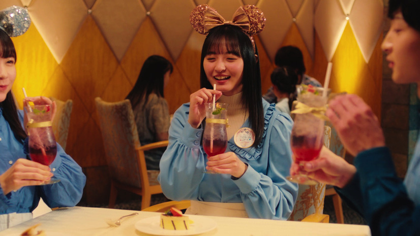 遠藤さくらの出演する新テレビCM「ディズニー★JCBカード」