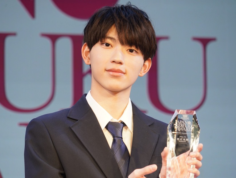 明石光輝さん【写真：竹内みちまろ】