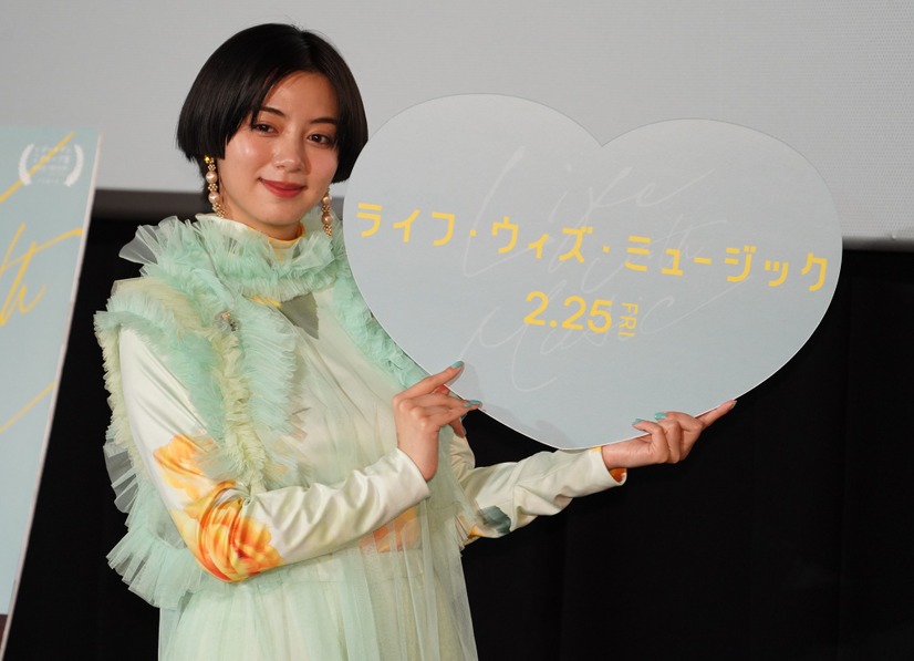 ELAIZA【写真：竹内みちまろ】