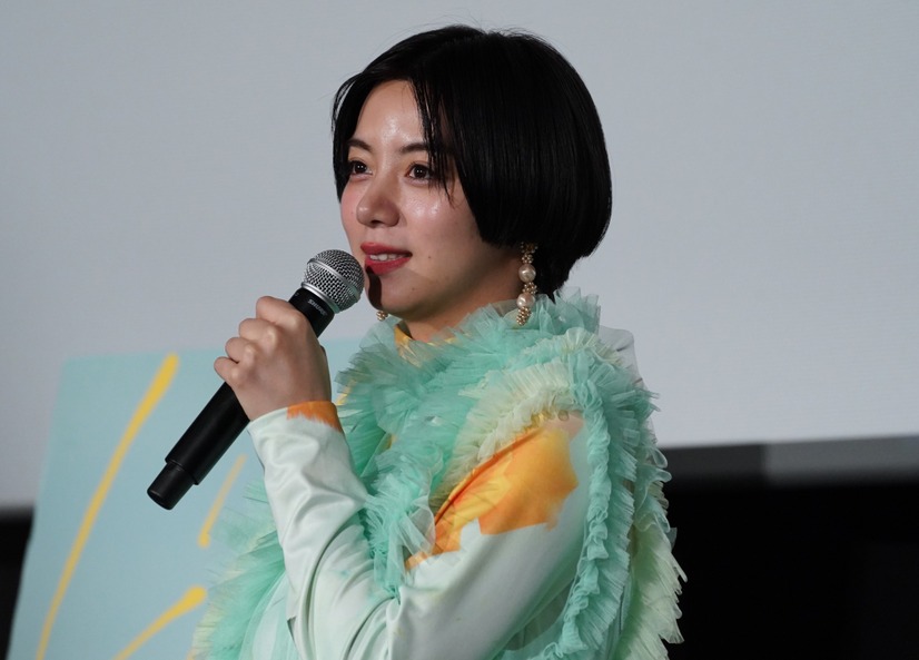 ELAIZA【写真：竹内みちまろ】