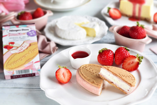 ハーゲンダッツ、クリスピーサンド新商品「ストロベリーチーズケーキ」15日発売