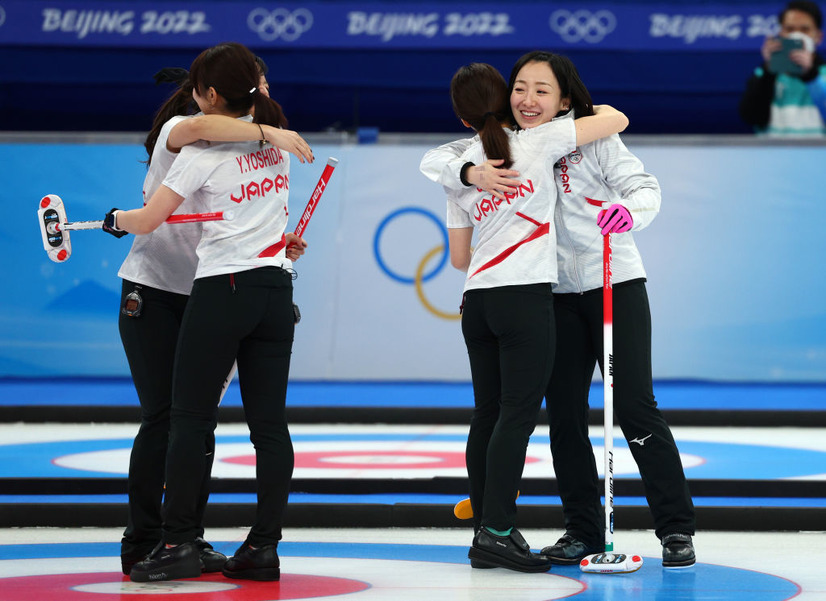 カーリング女子　 (Photo by Elsa/Getty Images)