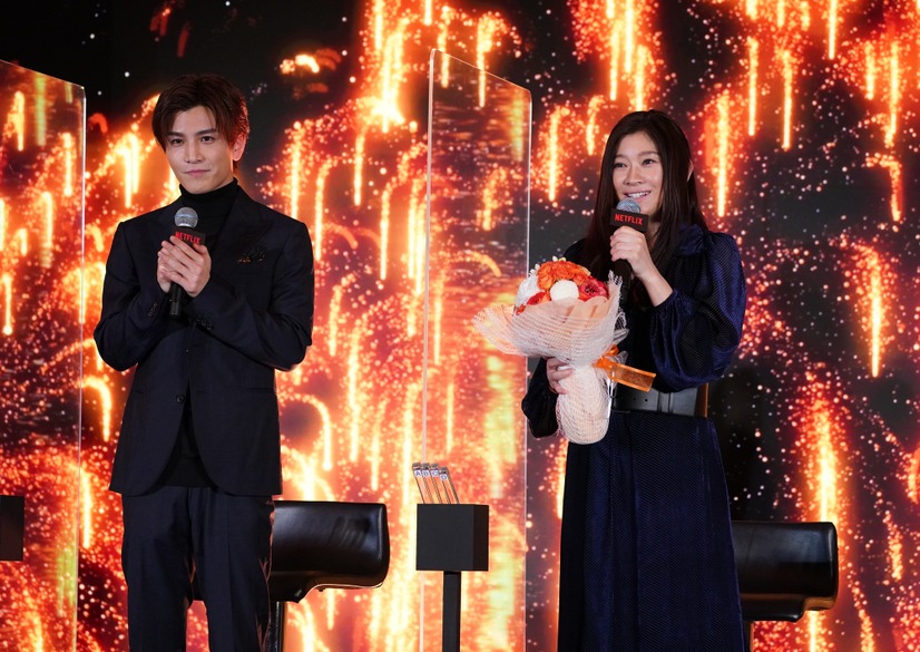 篠原涼子、岩田剛典【写真：竹内みちまろ】