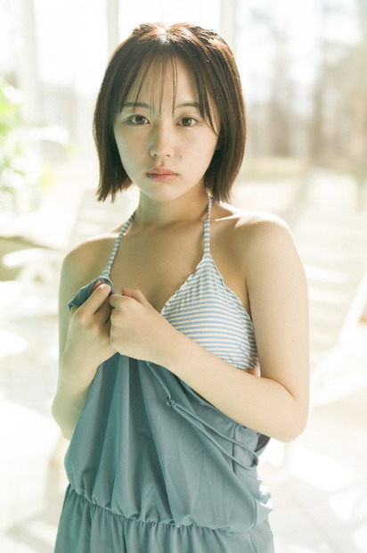なえなの1st写真集『タイトル未定』（発売：講談社、撮影：細居幸次郎）