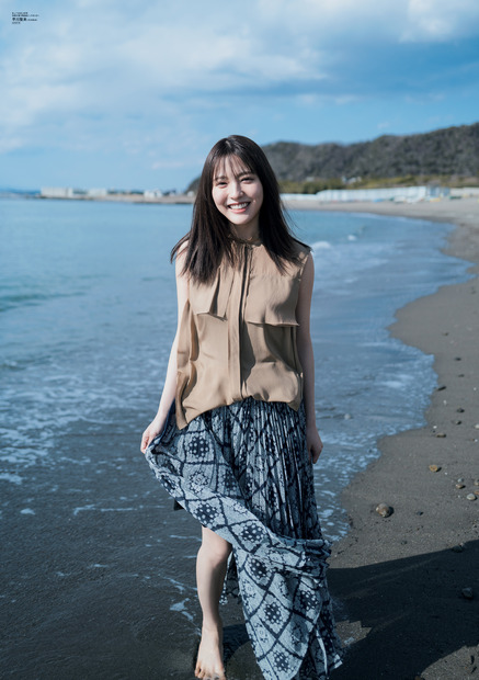 『B.L.T.』2022年4月号【両面超ビッグポスター：早川聖来（乃木坂46）】　（c）東京ニュース通信社